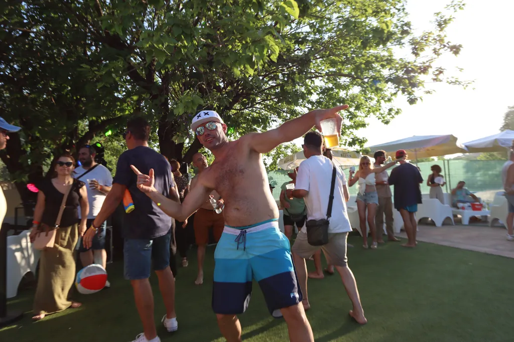 PoolParty-31_AnnaClub